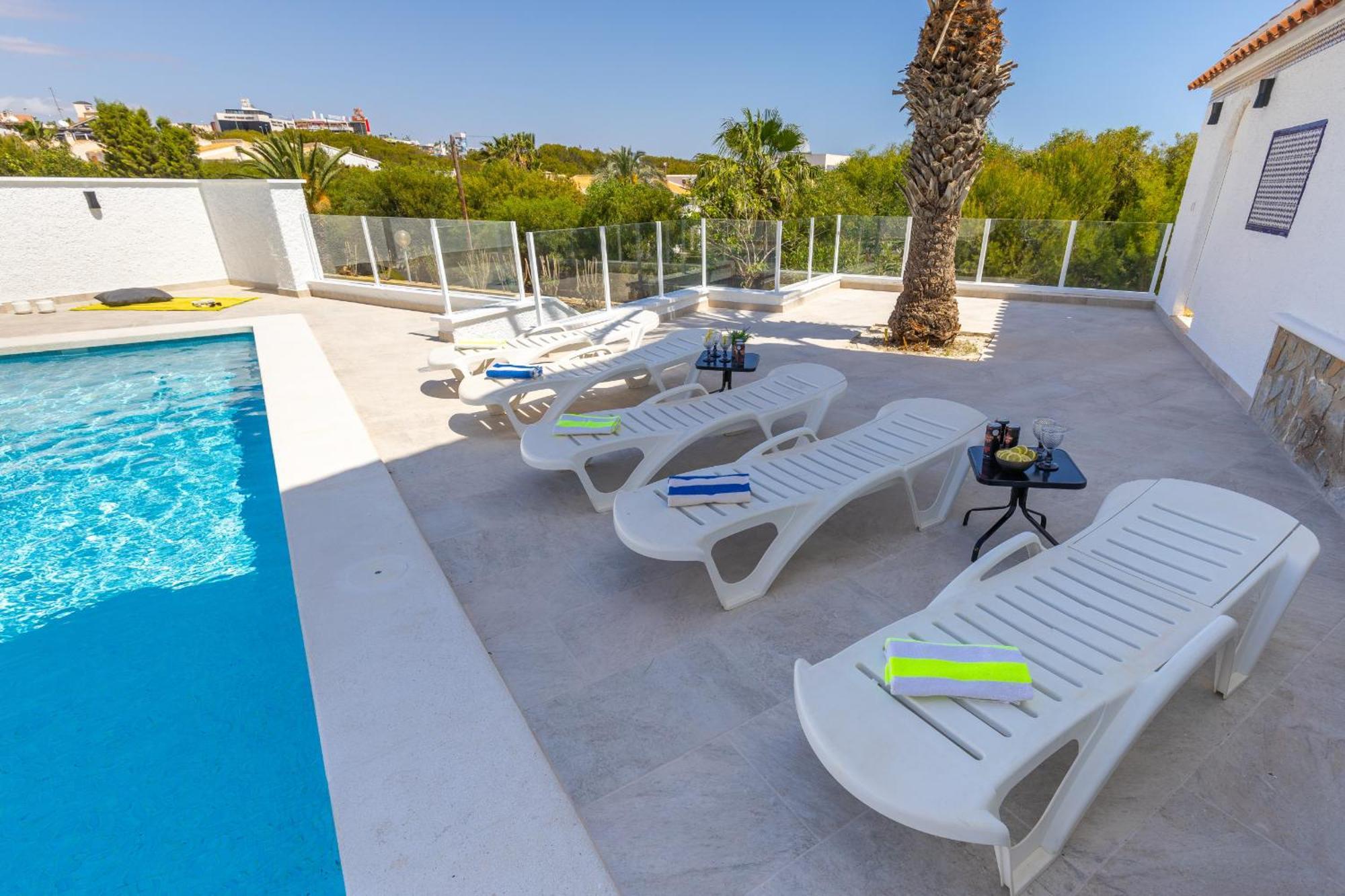 Fidalsa Grand Mediterranean Beachfront Villa Playa Flamenca Esterno foto