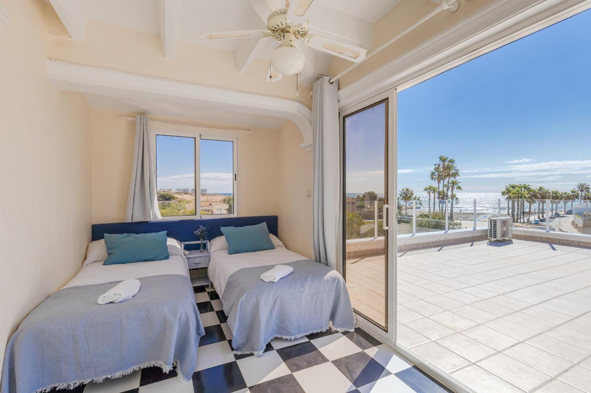 Fidalsa Grand Mediterranean Beachfront Villa Playa Flamenca Esterno foto