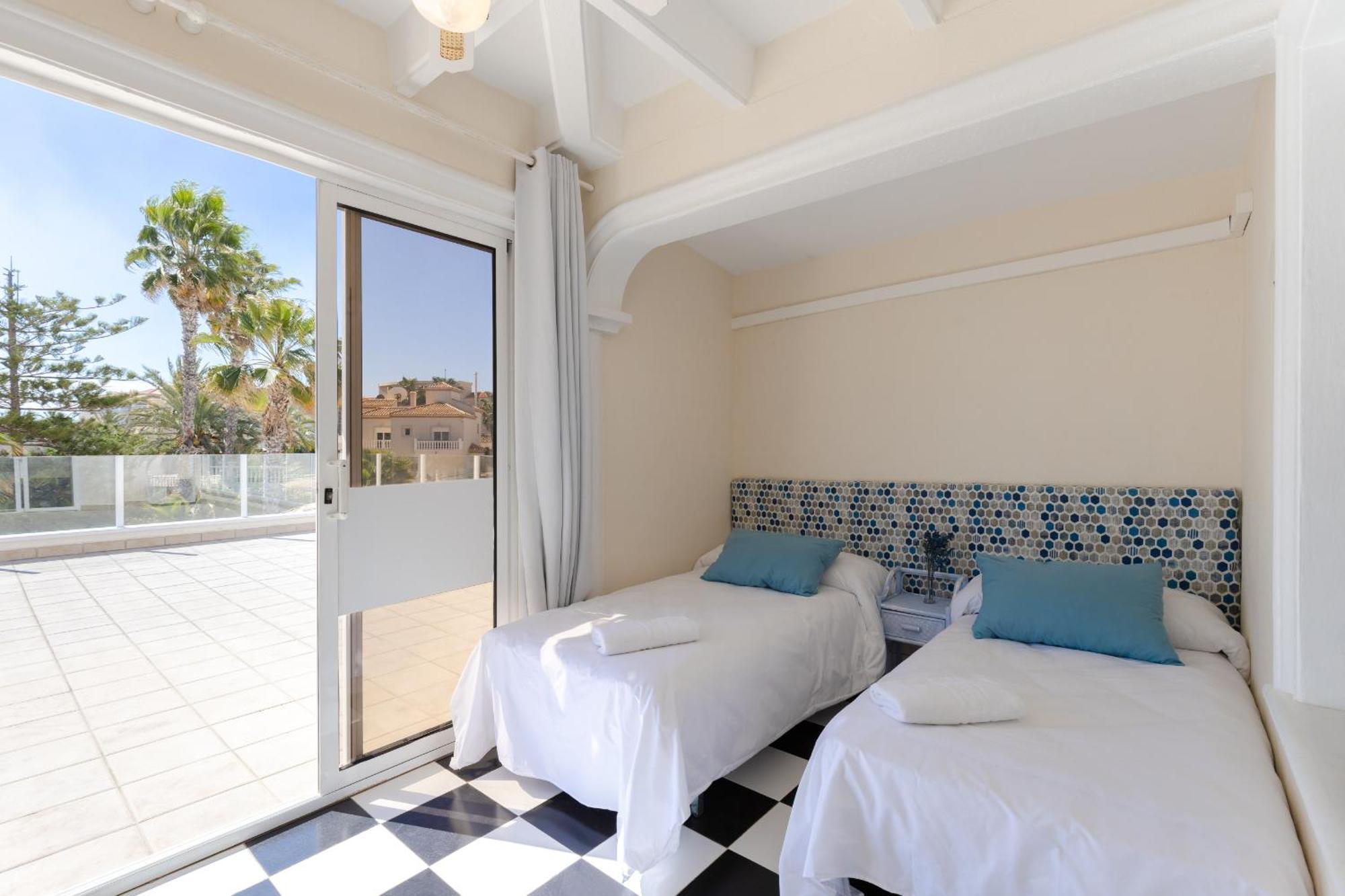 Fidalsa Grand Mediterranean Beachfront Villa Playa Flamenca Esterno foto